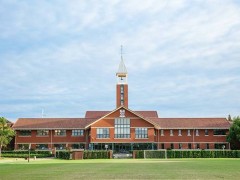 中学大门